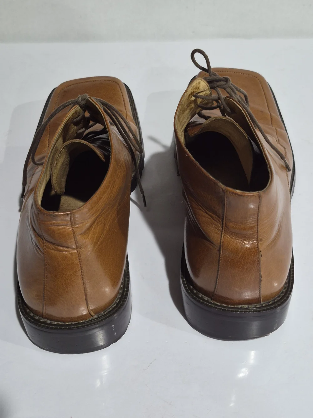 Men's Tan Leather Lace-Up Chukka Boots